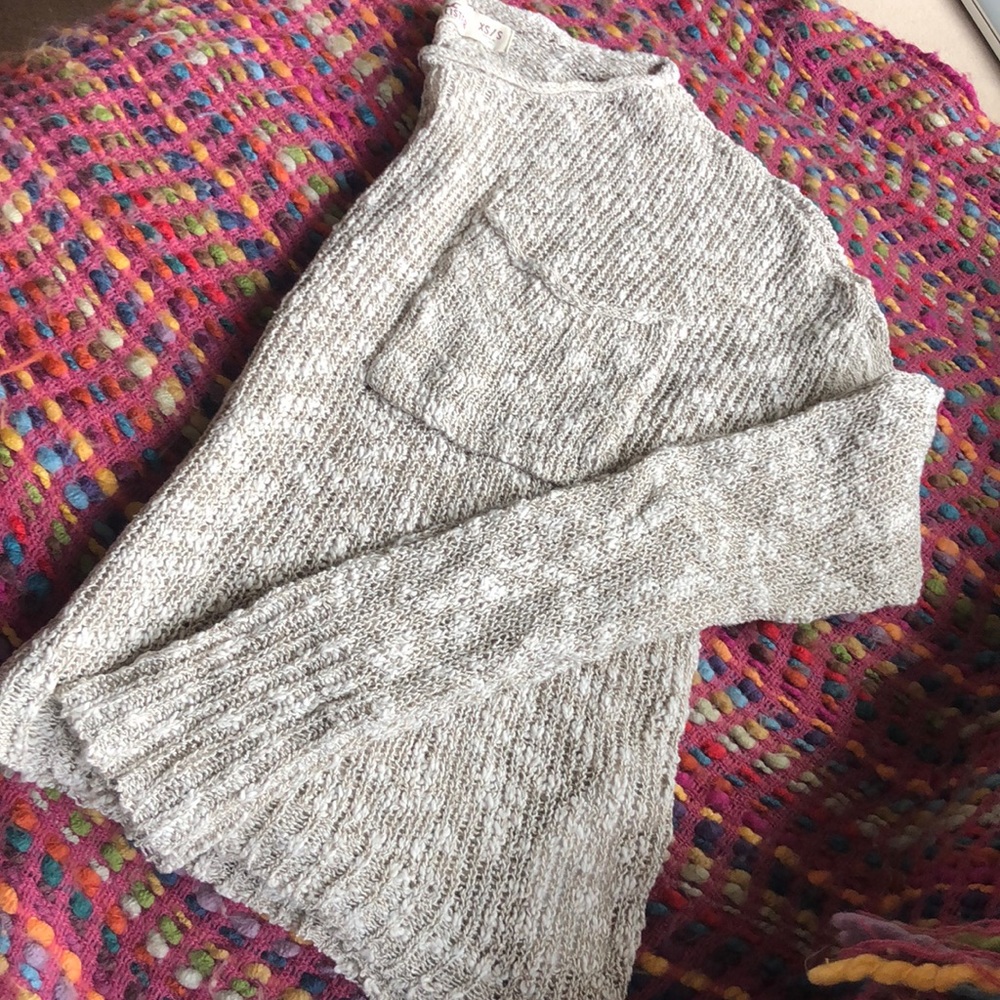 NWOT Hollister Beige Cropped Sweater
